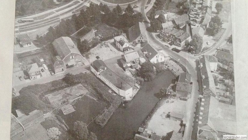 Stolwijkersluis vanuit de lucht gezien in 1964, toen het buurtschap aan Gouda werd toegevoegd